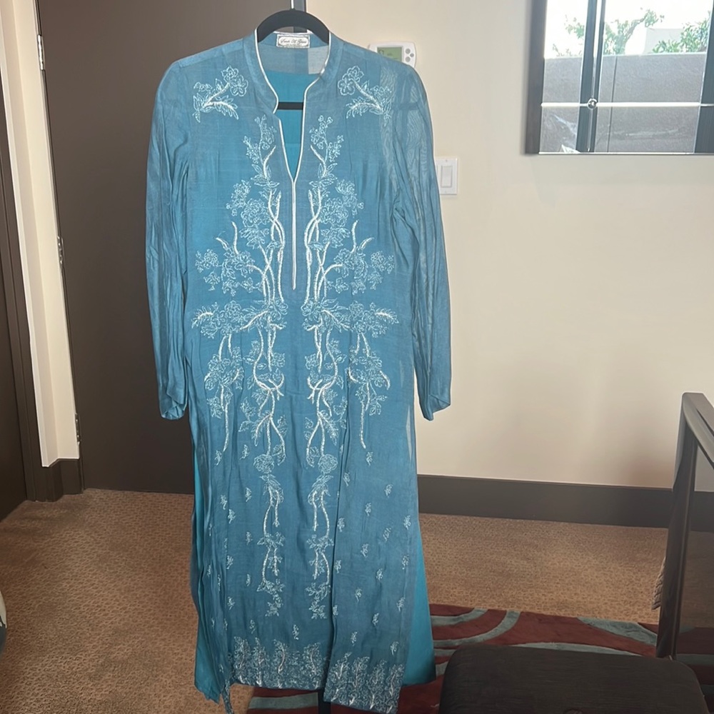 Sarah gilani outfit
